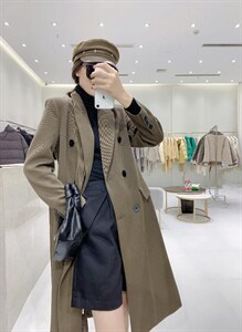 新款到货
大衣上新图片