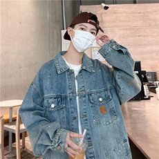 蓝色