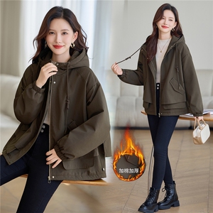 现货派克服女图片
