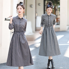 黑白格子连衣裙女2025春秋新款复古气质中长款收腰显瘦衬衫领裙子，女装连衣裙，鑫思依格