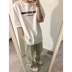 泥黄色