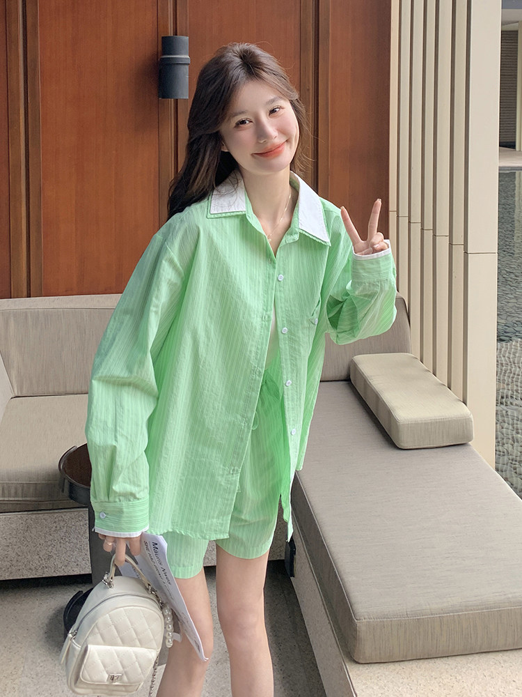 条纹拼接衬衫短裤套装女春秋2025新款多巴胺色流行超火两件套减龄,女装套装/套裙,蝶眷