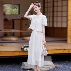 温柔绝美白色刺绣套装连衣裙女2024夏季新款盘扣衬衣半身裙两件套，女装套装/套裙，慧尚依恋