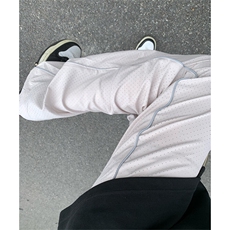 灰色
