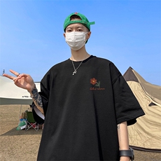 黑色