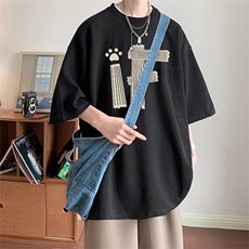 黑色