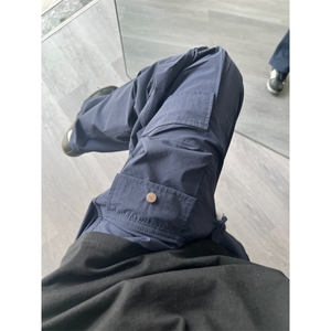藏蓝色多口袋工装裤男款美式机能软壳冲锋裤防水户外徒步登山裤子,深蓝色喇叭裤搭配什么上衣图片