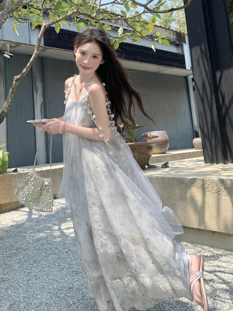法式温柔风网纱拼接吊带连衣裙女夏季2025年新款超好看蝴蝶结长裙,女装连衣裙,浙宝203