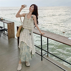 氛围感镂空罩衫吊带设计感印花蕾丝拼接半身裙套装三件套女夏森系，女装套装/套裙，2C133