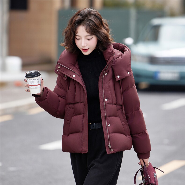 安可拉红休闲连帽短款羽绒服女2025冬季新款保暖面包服小个子外套,女装羽绒服,靓衣阁