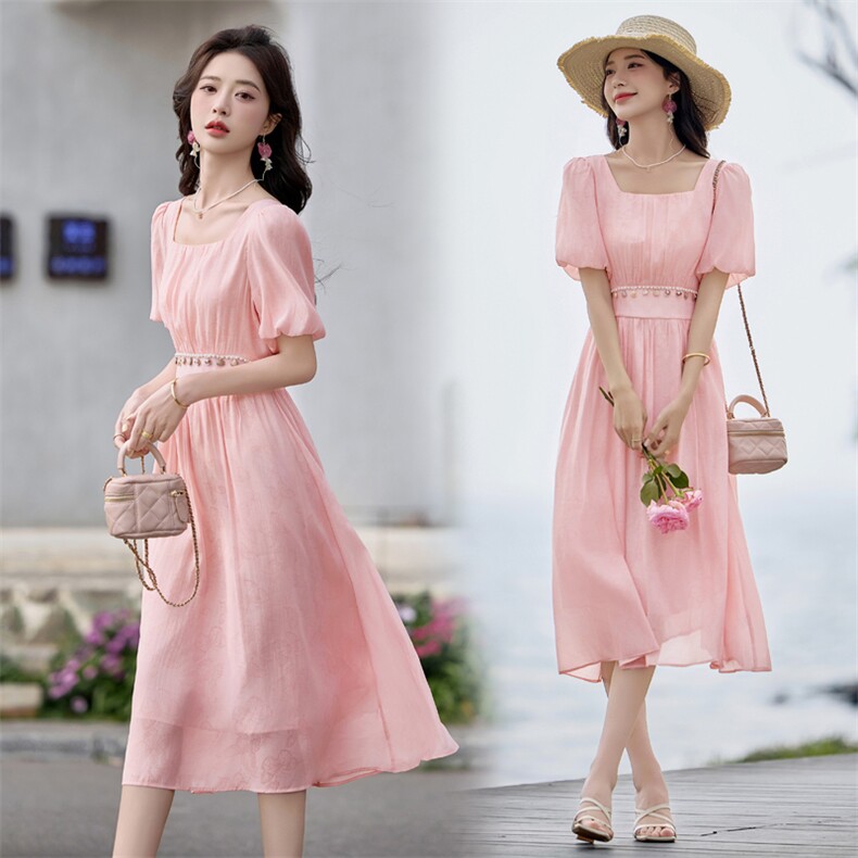 2025夏季方领印花温柔风仙女裙简约设计感泡泡袖高腰连衣裙，女装连衣裙，贝蕾酷儿