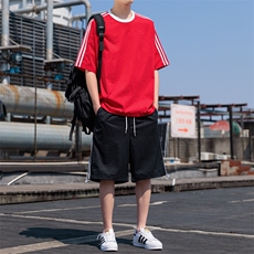 红色