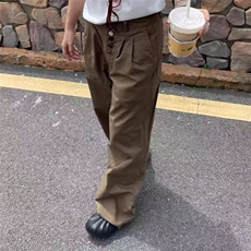 深棕色