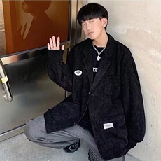 黑色