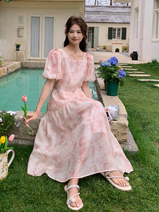 桔梗法式连衣裙夏女2025新款温柔风印花清新设计感气质方领仙女裙图片