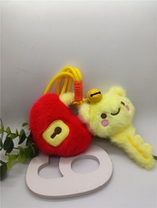 同心锁毛绒挂件
