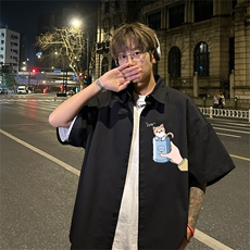 黑色