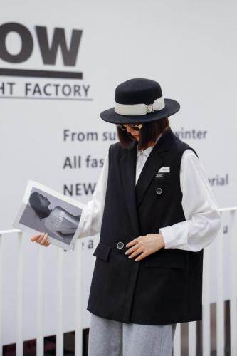 新款后背开衩马甲，女装马夹，C&B