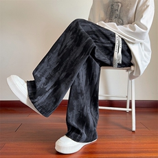 黑色