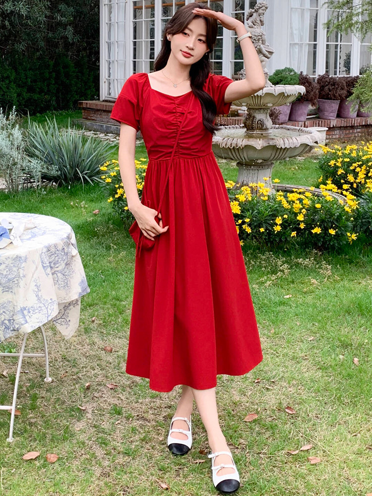 2026年夏季新款方领气质优雅收腰显瘦连衣裙清新甜美中长女裙,女装连衣裙,心心服饰