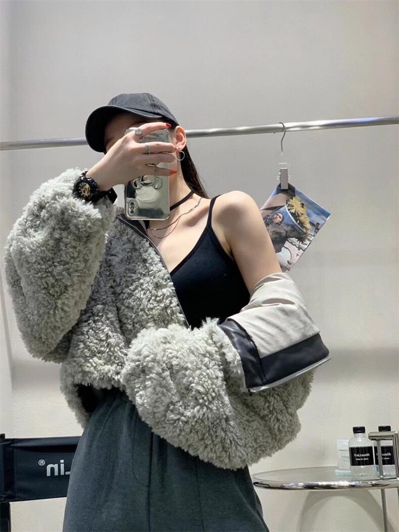 带帽短款外套，其它，Queena PHoebe