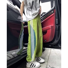 绿色