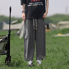 灰色