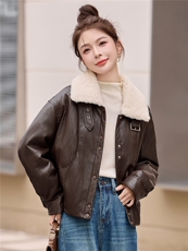 2025年冬季新款仿羊羔毛大毛领拼接蛋白皮时尚皮羽绒服外套女，女装羽绒服，奕薇雅