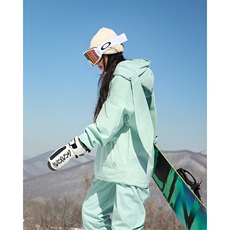 湖水蓝