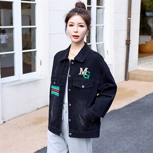 牛仔外套女短款2025春秋新款小个子妈妈宽松时尚牛仔衣夹克衫上衣图片