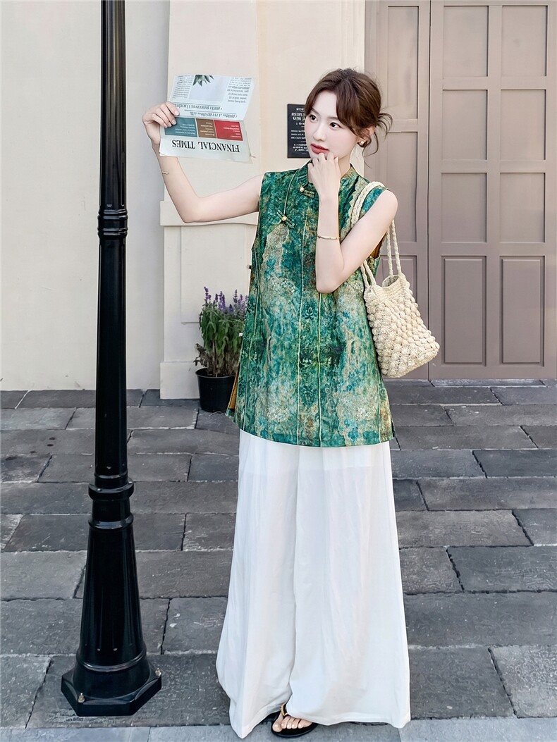 2026年夏季轻薄透气碎花抽象两件套时尚潮流,女装套装/套裙,秀美人生