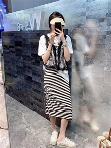 夏季新款韩版洋气显瘦气质条纹半身裙,女装半身裙,L·H·X