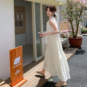 法式镂空白色无袖背心连衣裙女夏2025新款漂亮气质今年流行长裙子图片