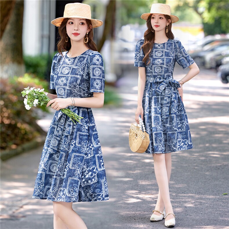 高级感复古刺绣印花连衣裙女2025夏季新款小个子收腰显瘦气质裙子，女装连衣裙，依如秀(原杭风阁)