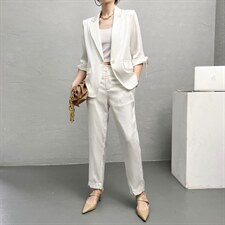 新款现货。套装，女装职业装，序儿