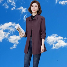 紫红色