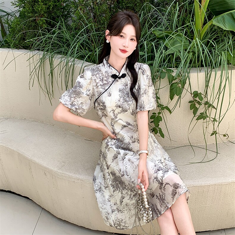 现货高级感棋牌夏季时尚衣裙气质显瘦简约大方减龄连衣裙女,商品下架区,网红馆