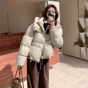 时尚保暖女款羽绒服 修身显瘦短款外套 冬季必备单品图片
