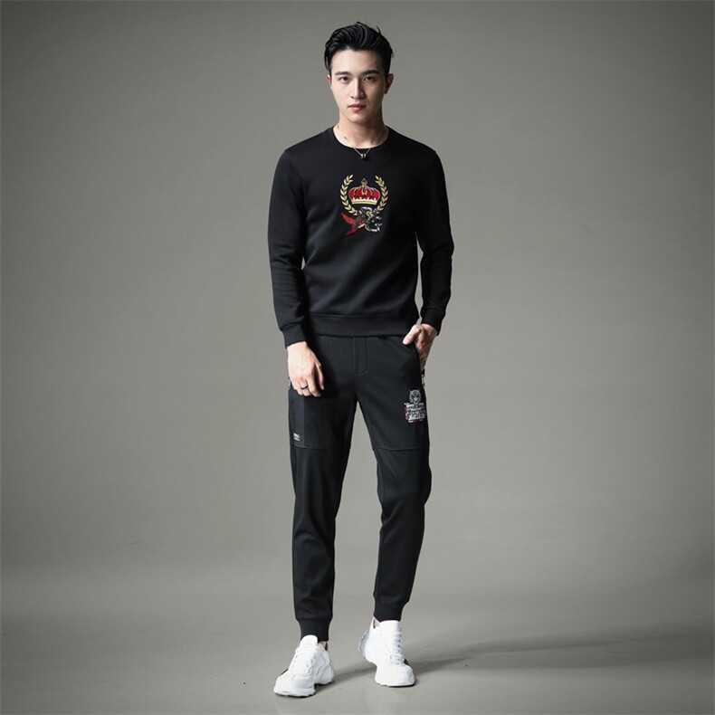 男圆领卫衣刺绣工艺个性潮时尚秋冬男标准码货号6057-1,男装卫衣,钱塘6007(原2006)