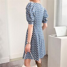 2022年夏季新款水洗牛仔镂空面料、法式宫廷风连衣裙。，女装连衣裙，序儿