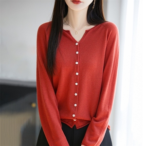 25春夏薄款V领卷边针织开衫女精纺羊毛纯色长袖毛衣宽松休闲上衣图片