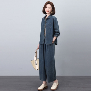 牛仔套装女2025年春秋新款时尚休闲宽松减龄洋气妈妈阔腿裤两件套图片