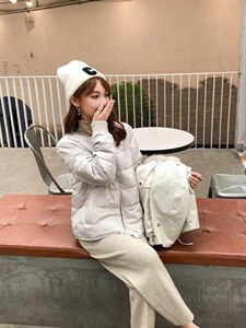 两件套真毛领羽绒服图片