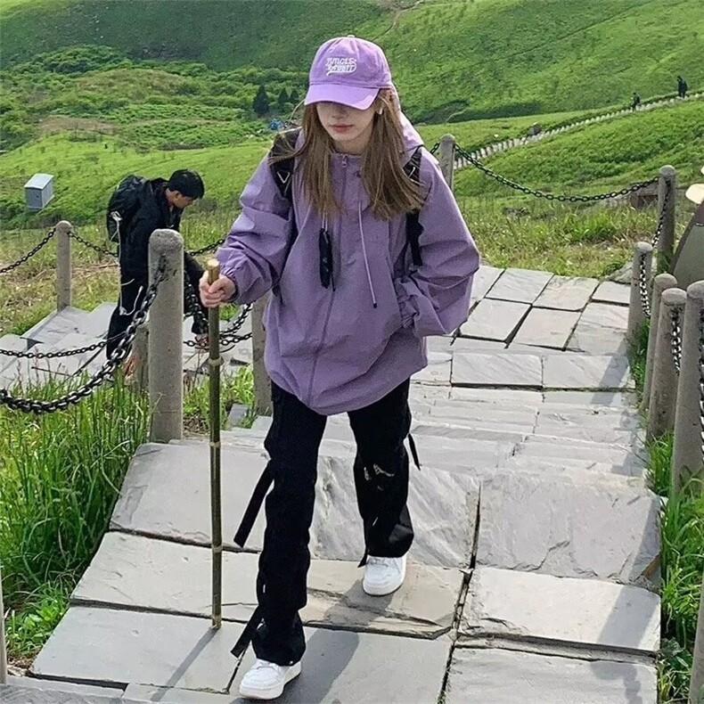 美式紫色户外冲锋衣外套男女款秋季2025新款高级感宽松运动登山服图片