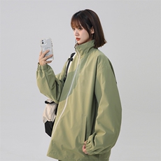 草绿色