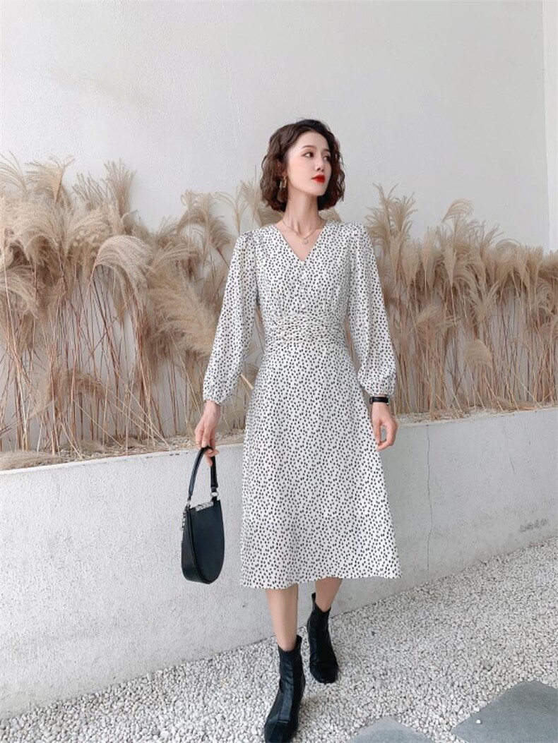 秋冬新款优雅修身中长款连衣裙女装，女装连衣裙，荷塘月色