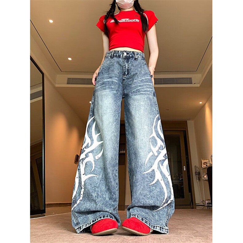 潮水洗图腾印花宽松直筒牛仔裤男女阔腿青少年弯刀微喇长裤拖地图片