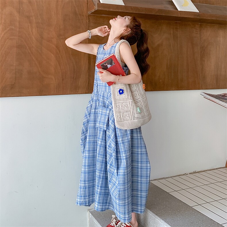 蓝色格子无袖背心连衣裙女2025夏季新款设计感减龄显瘦度假风长裙,女装连衣裙,2D080