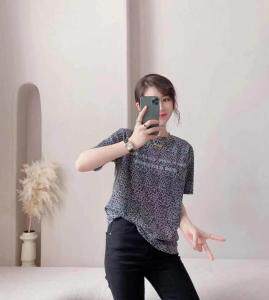 秋款磨毛Ｔ，其它，D·YUN