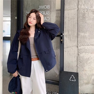休闲藏青色连帽工装冲锋衣外套女春秋2025新款独特超好看夹克上衣图片